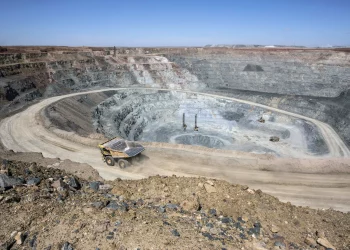 Are Commodity Booms Shielding Emerging Markets from Rate Hikes?