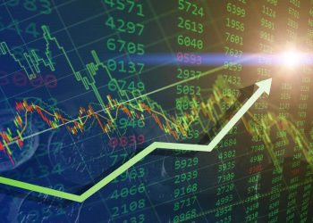 Dividend Aristocrats: Expert Analysis of Long-Term Income Stocks