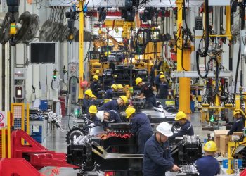 What Does the Global Manufacturing Slump Mean for Investors?