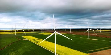 Is Europe’s Green Tech Boom Creating a Valuation Bubble in Wind and Solar Stocks?