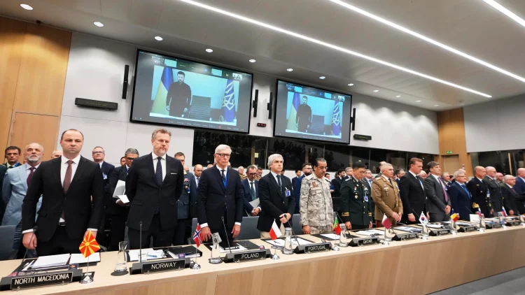 Why Did Palantir Surge 6.5% in a Day—Is Government AI Spending the New Catalyst?