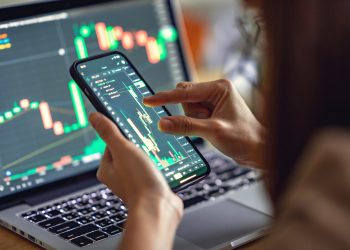 Beyond Earnings Reports: How to Decode True Stock Price Expectations from Management’s “Language Traps”