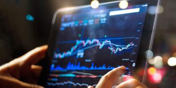 Breaking Through the Candlestick Maze: Which Lesser-Known Technical Indicator Holds the ‘High Win Rate Reversal’ Code?