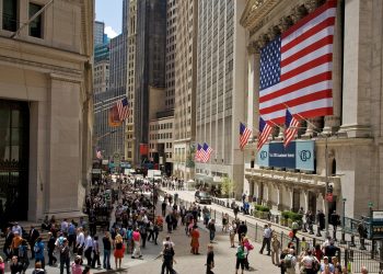 Alert Bells Ringing! Which Hidden Market Signal Is Being Ignored on Wall Street?