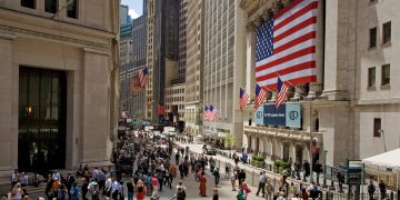 Alert Bells Ringing! Which Hidden Market Signal Is Being Ignored on Wall Street?