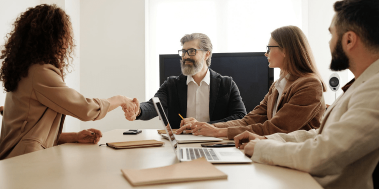 Shadow Pricing in Sell-Side Reports: What Do Internal Derivative Positions Reveal When Goldman Sachs Raises Its Target Price?